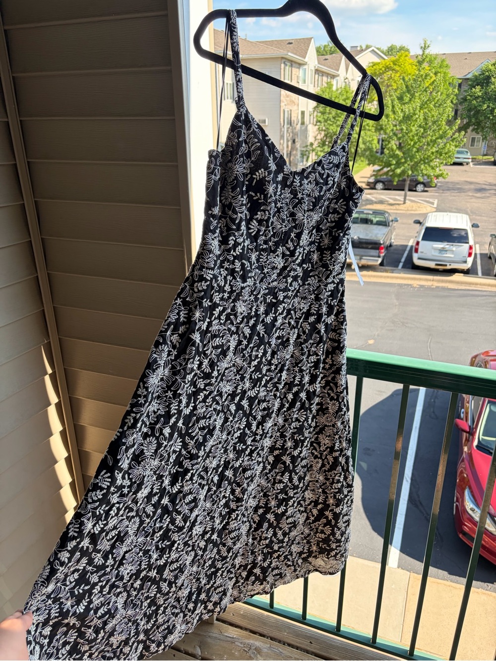 🆕🖤🤍AQUA Floral Embroidered Midi Dress Cotton Sundress Size L Bloomingdale’s - Picture 8 of 17